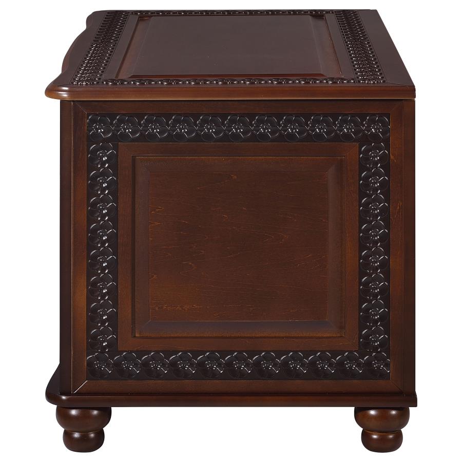 Finlay Cedar Chest 900012 - Tobacco Finish