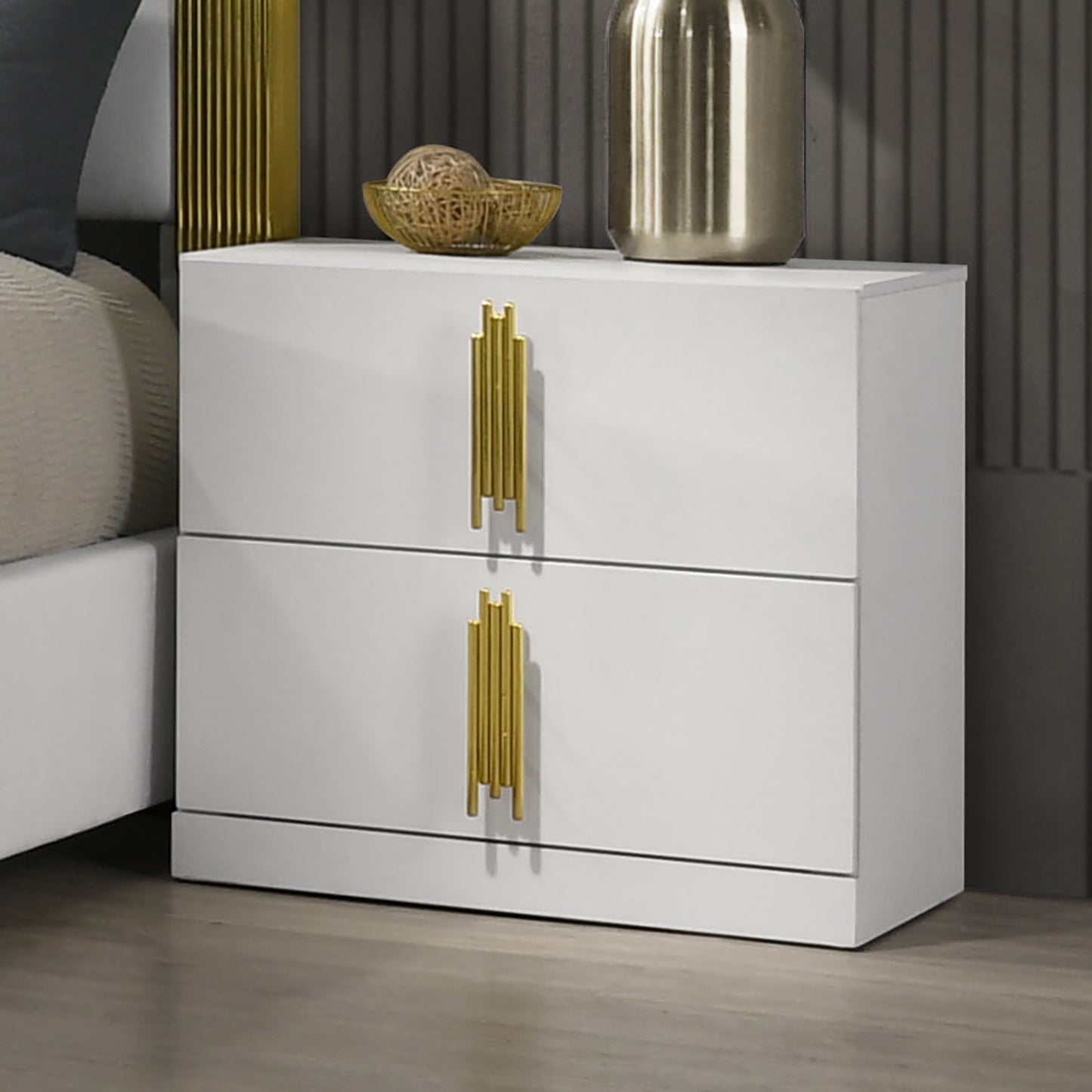 Basildon 4 Pc Bedroom Set FM7271WH-Q-4PC