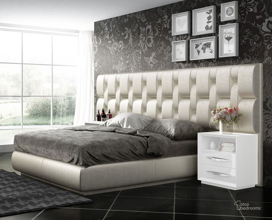 Emporio 5 Pc Wall Bedroom Collection - White Finish