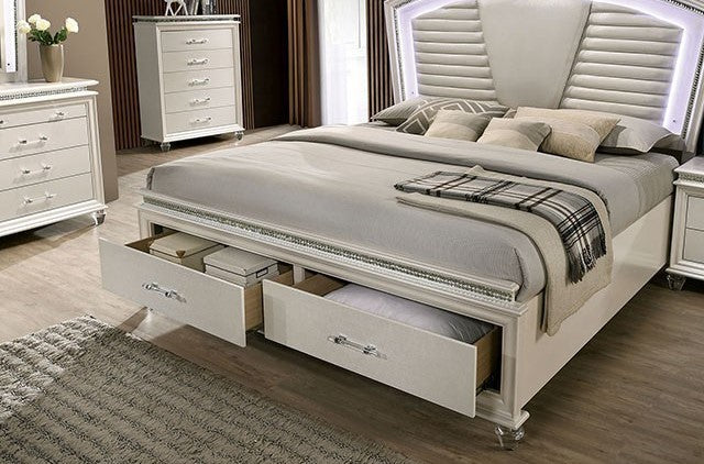 Maddie Pearl White 4 Pc Bedroom Set