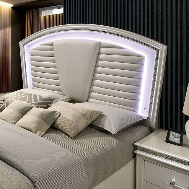 Maddie Pearl White 4 Pc Bedroom Set
