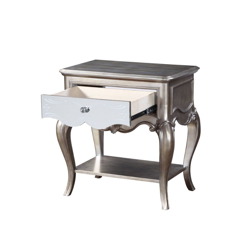 22207 Esteban Nightstand