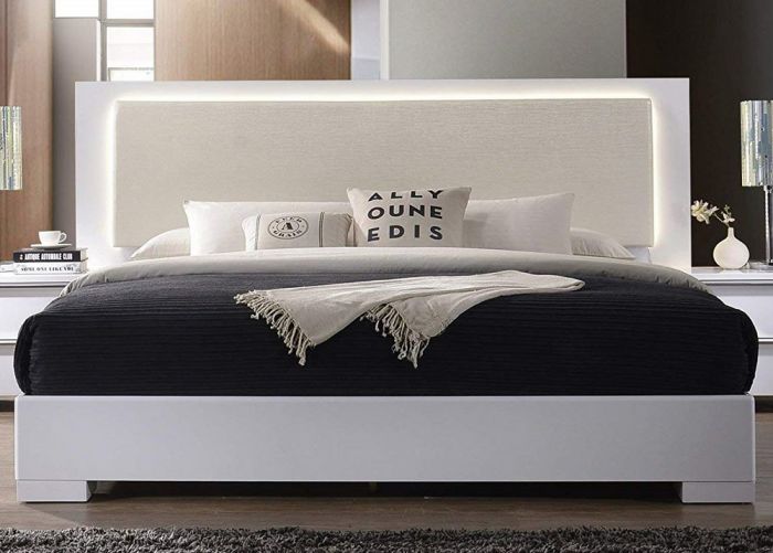 Athen California King White Lacquer Bed