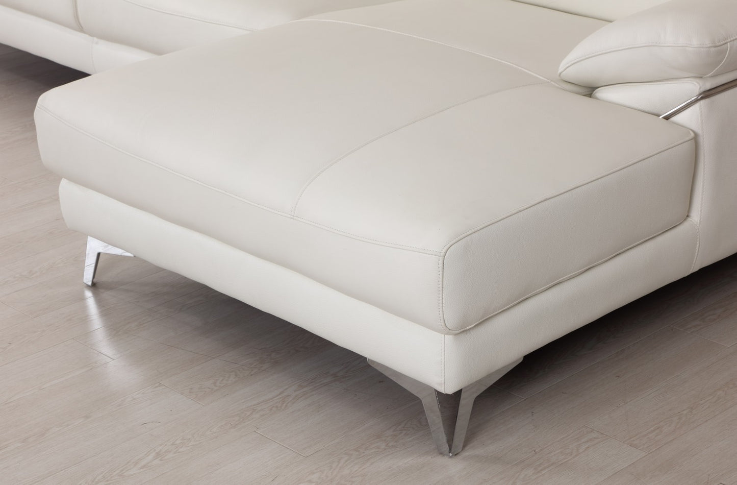 Global United 727 Ferrara Modern Sectional - Genuine Italian Leather