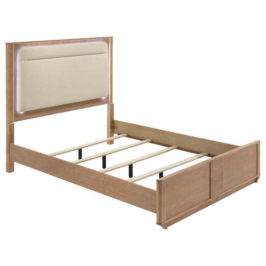 Leanne King 4 Pc Light Oak Bedroom Set