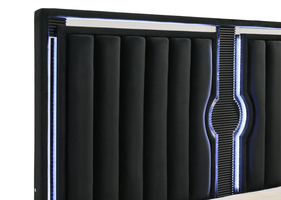 Ravenne 4 Pc King Black Velvet Bedroom Set