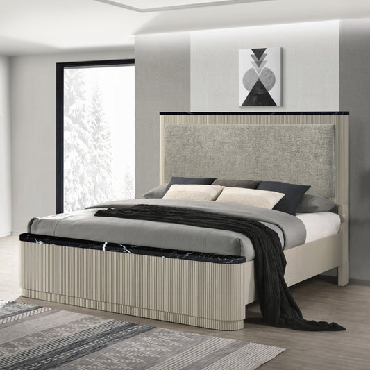 Travonte Queen Bed BD04882Q