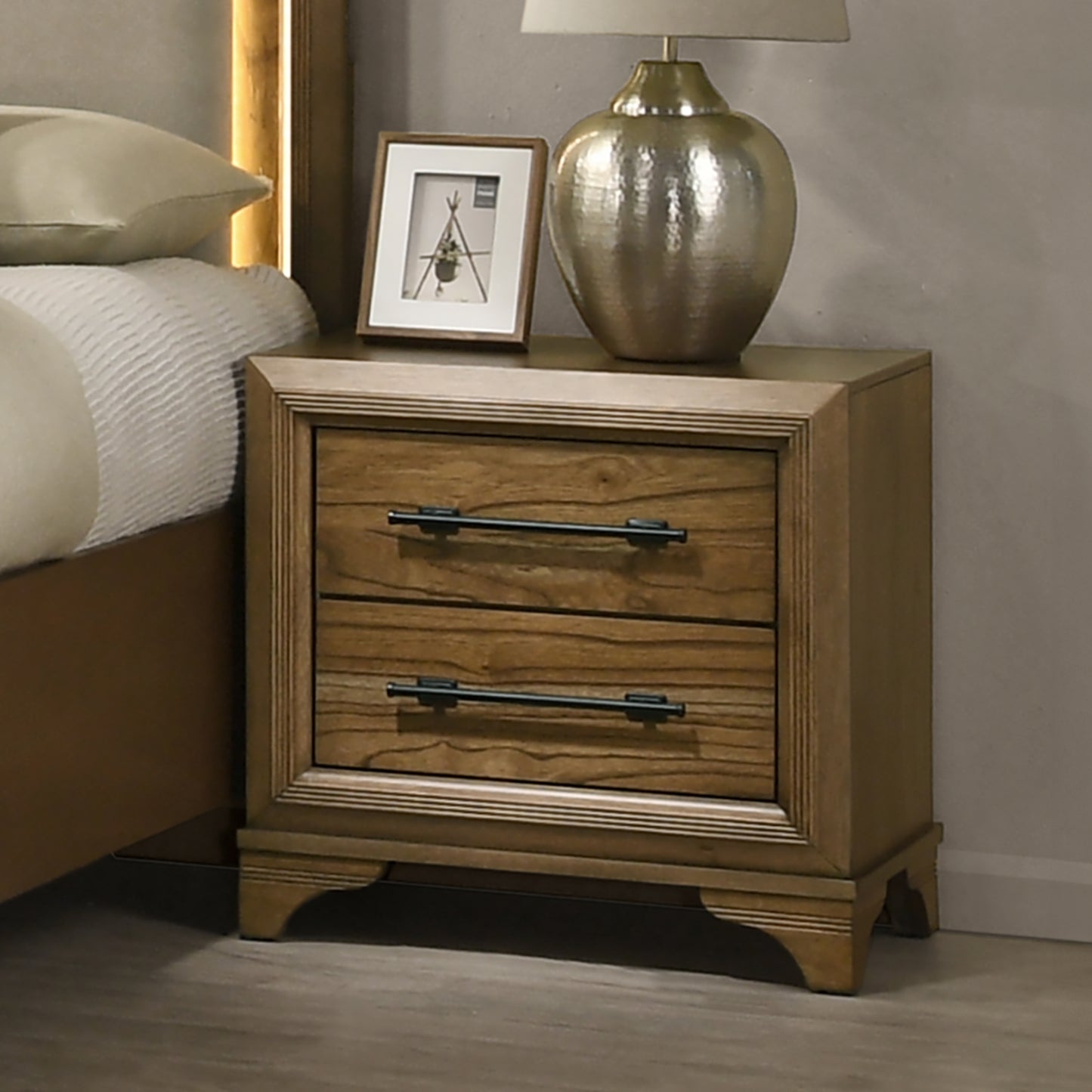 Coventry Hall 4 Pc Pecan King Bedroom Set