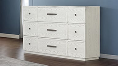 Bayford White 4 Pc Bedroom Set by New Classic