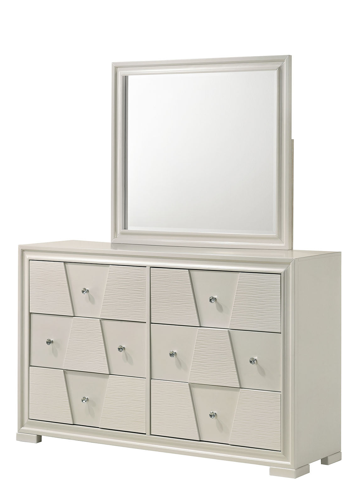 Holsted White 4 Pc Bedroom Collection