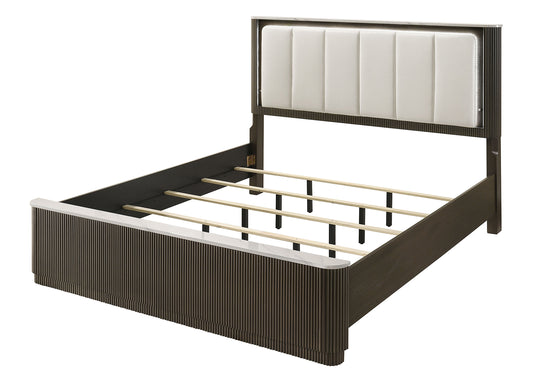 Lantrisant Eastern King Bed FM72014DW-EK