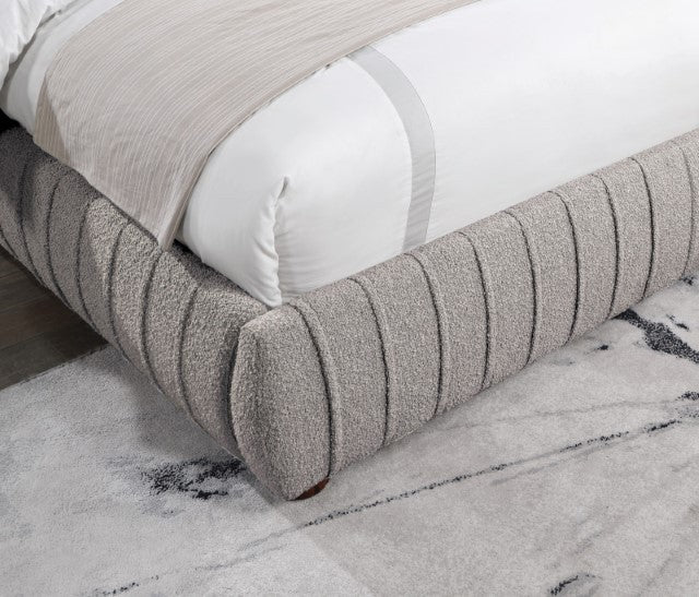 Cama de perfil bajo tapizada en gris Sherise