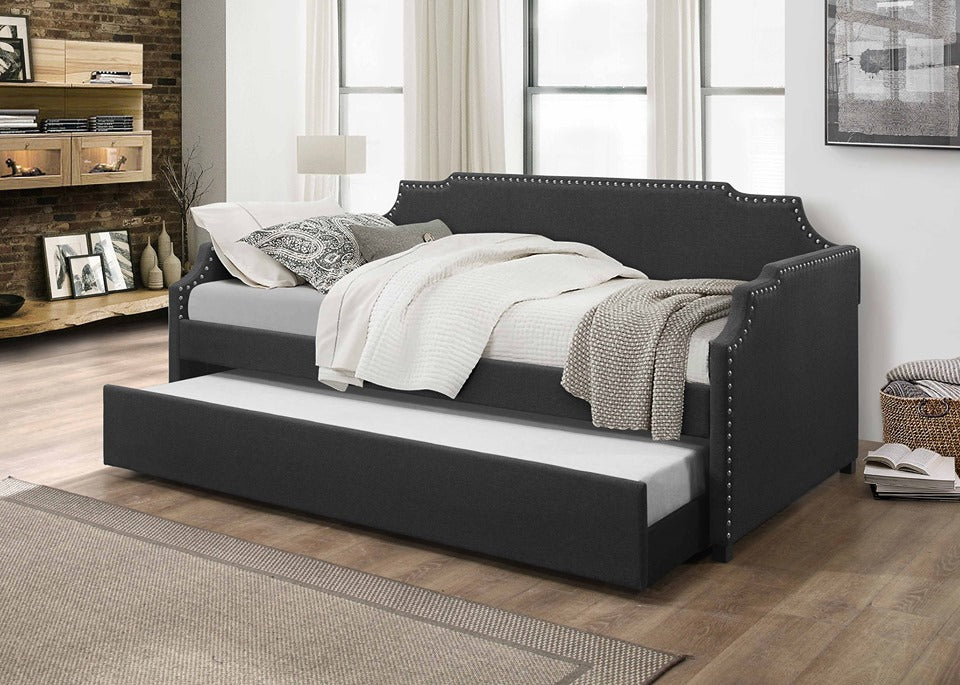 Sofá cama con detalles en forma de nido y clavos: gris oscuro o beige