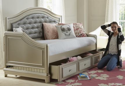 Lil Diva Platinum Daybed w/Trundle