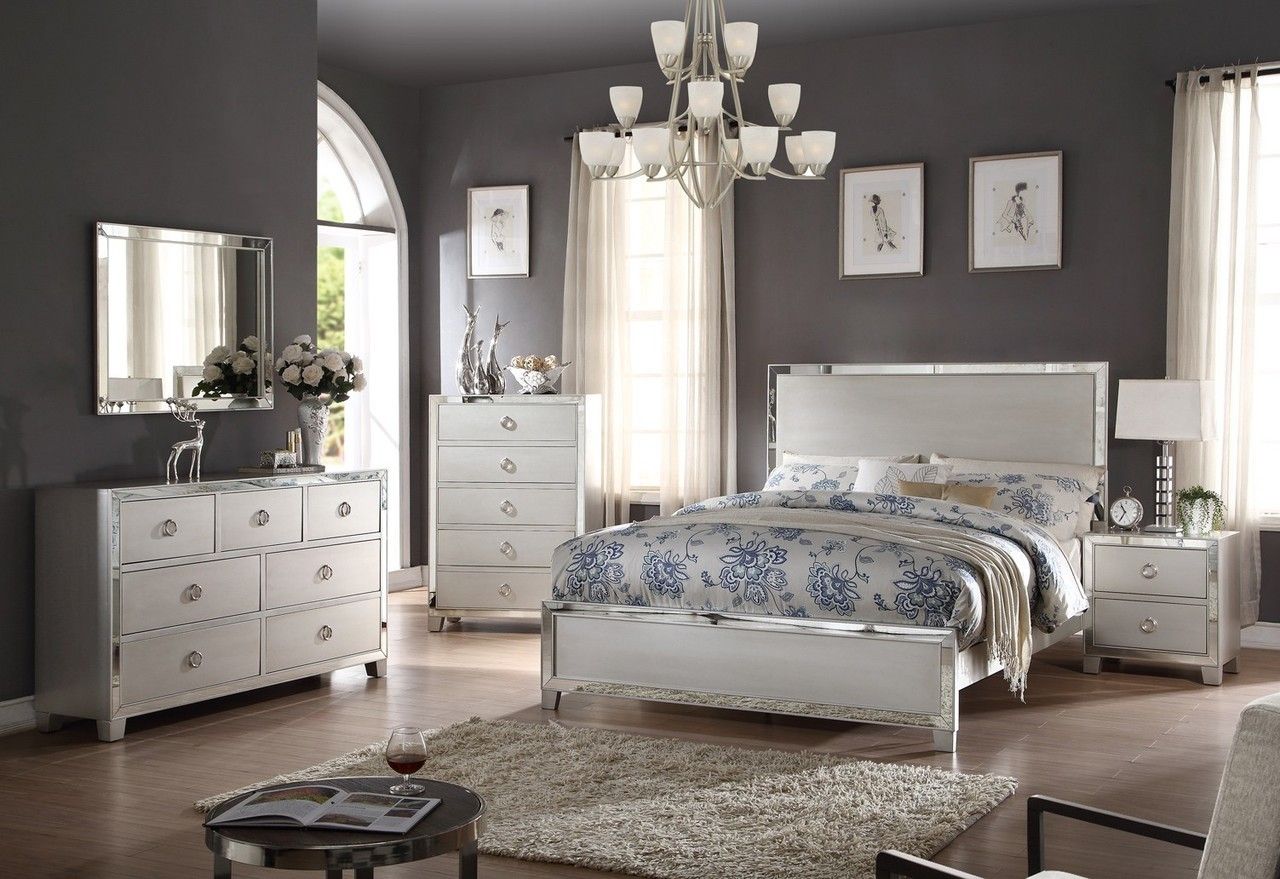 Voeville 4 Pc Bedroom Set 24840 - King Bed